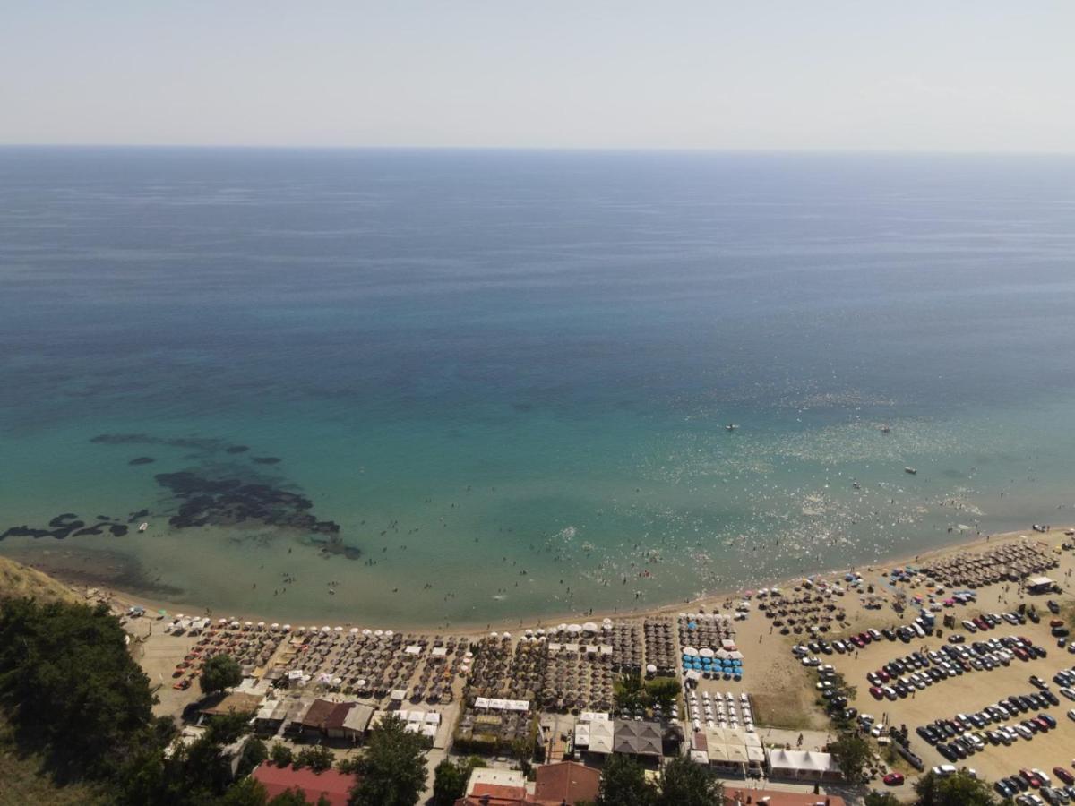 Seaside Apartment In Vergia Chalkidiki ภายนอก รูปภาพ